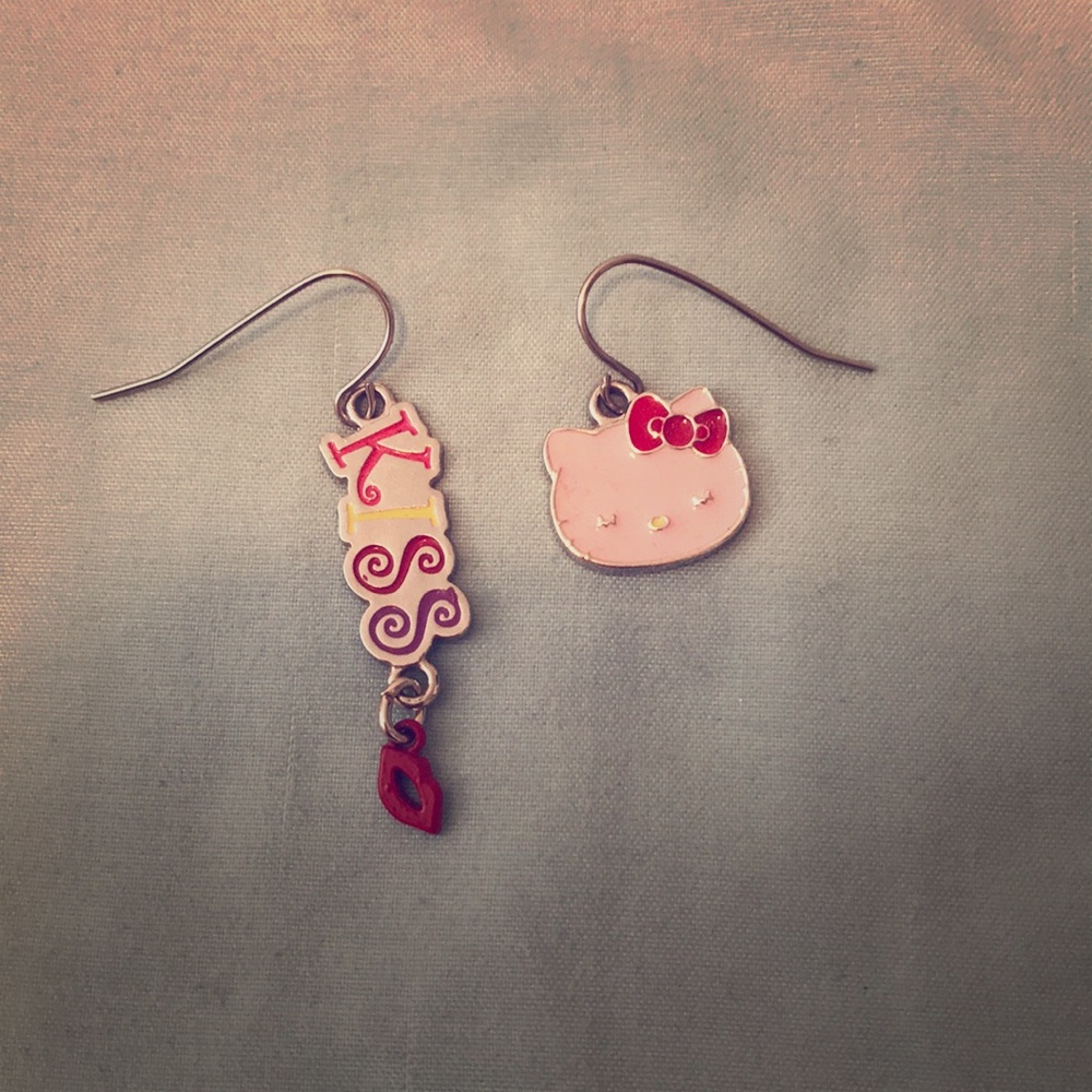 Hello Kitty Earrings.